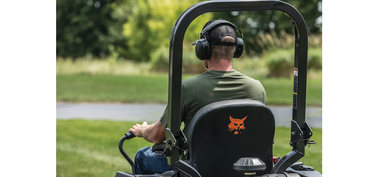 Bobcat® Z5000 – Commercial Series 52in Zero Turn Mower | Kawasaki® FX Engine