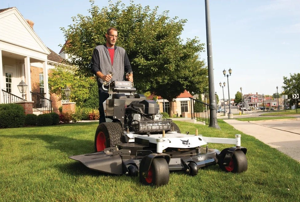 Bobcat WB700 Walk-Behind Commercial Mower (9990702)