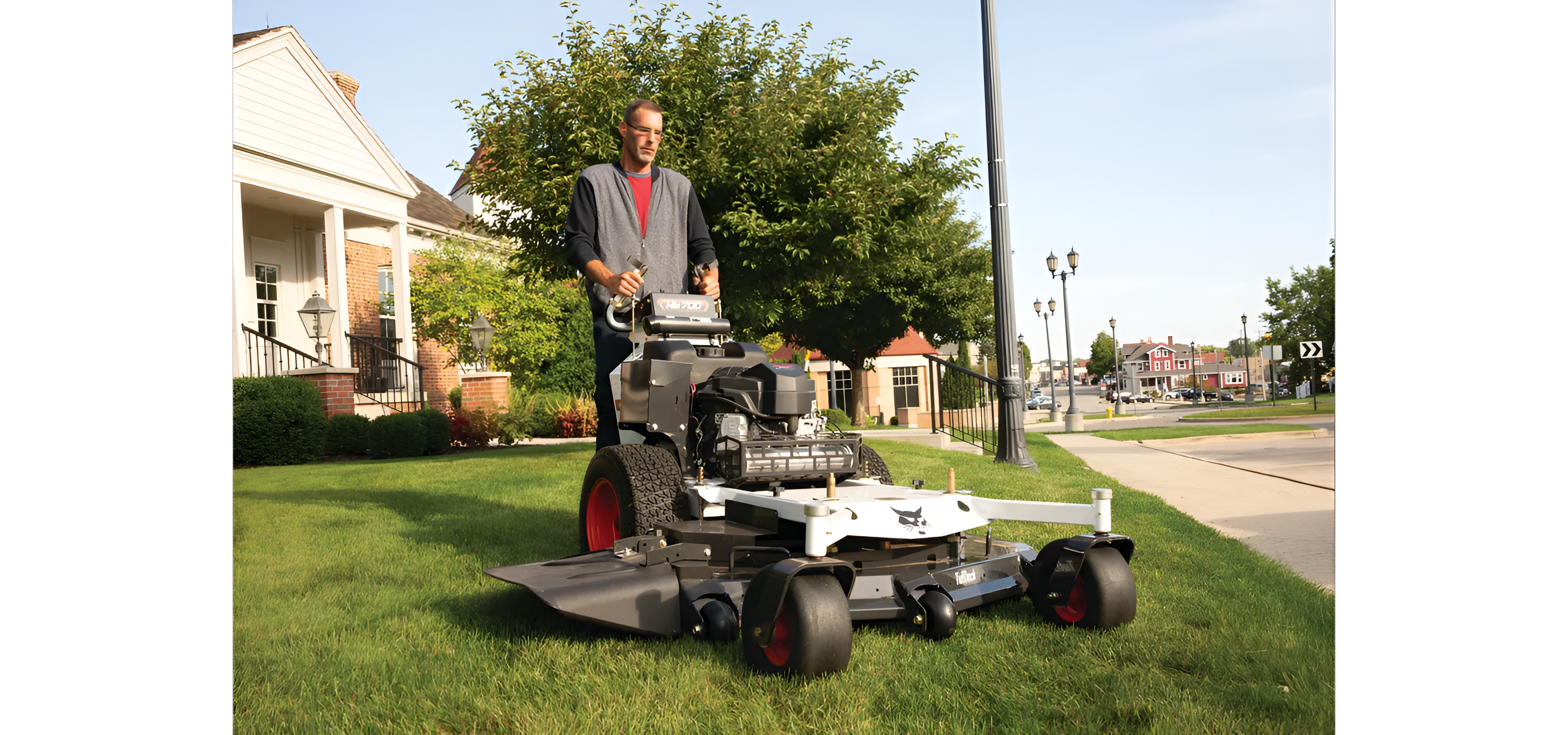 Bobcat WB700 Walk-Behind Commercial Mower (9990701)