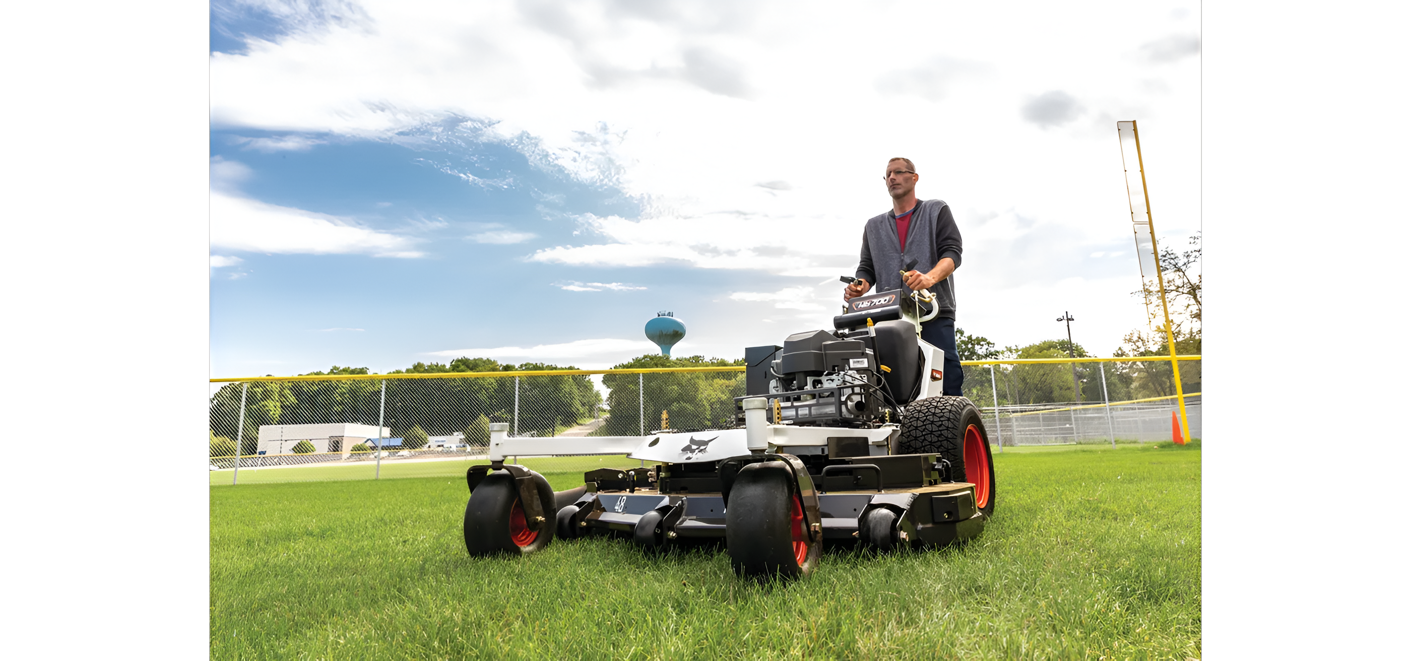 Bobcat WB700 Walk-Behind Commercial Mower (9990701)